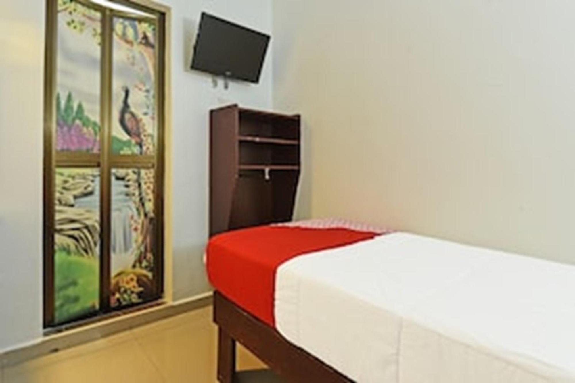 Super Oyo 90572 J Hotel Masjid India Kuala Lumpur Extérieur photo