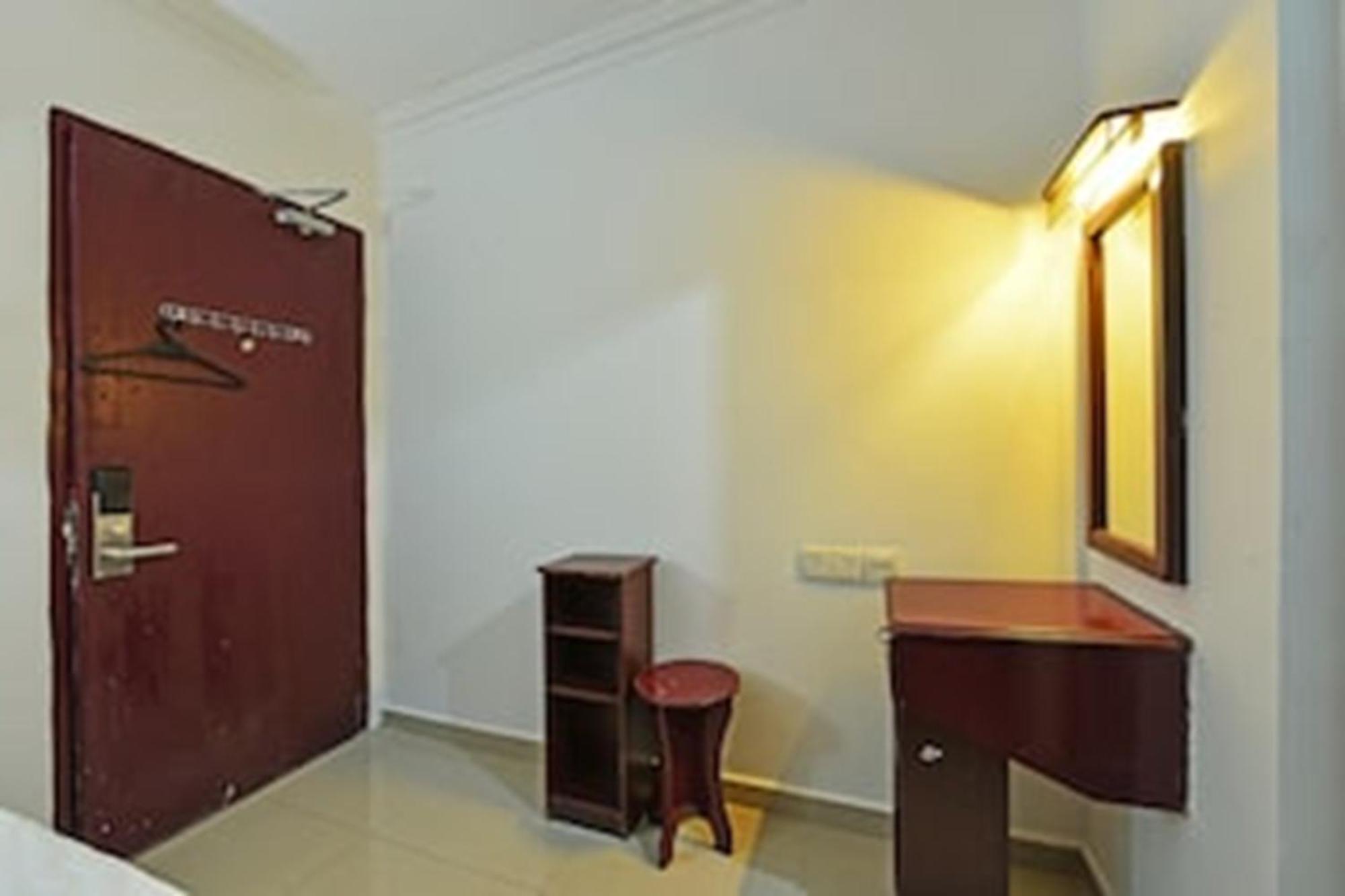 Super Oyo 90572 J Hotel Masjid India Kuala Lumpur Extérieur photo
