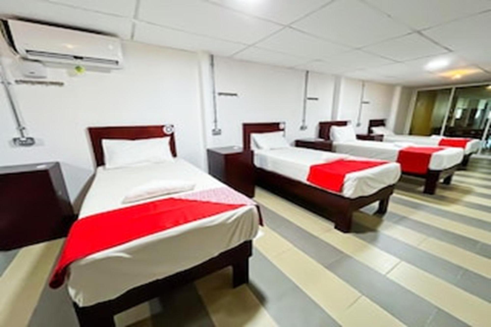 Super Oyo 90572 J Hotel Masjid India Kuala Lumpur Extérieur photo